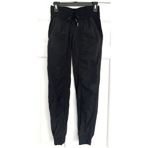 Lululemon Women’s Dance Studio Jogger, size 4